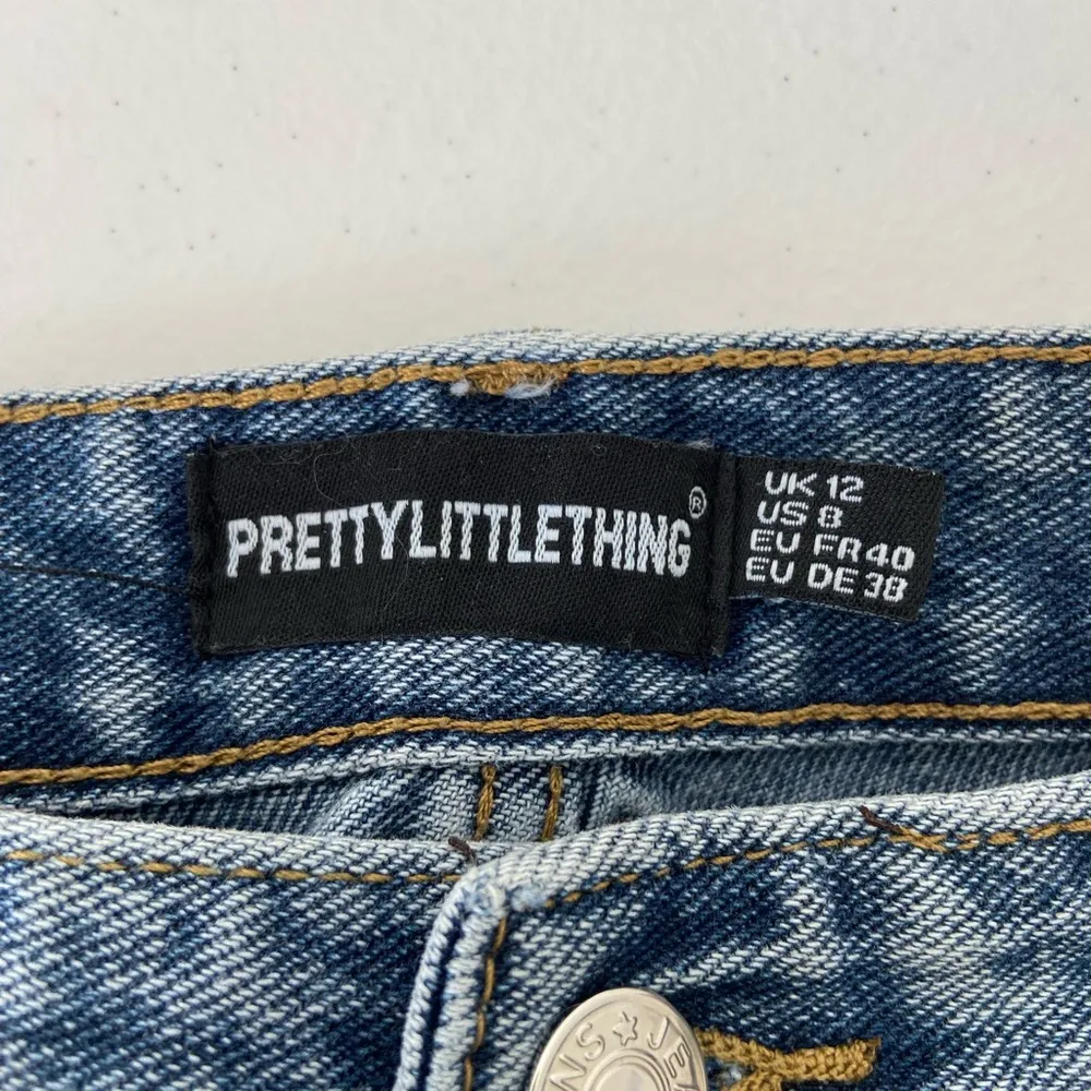 EUC | Pretty Little Thing women’s light wash high waisted straight cut jeans — 8 - Image 7