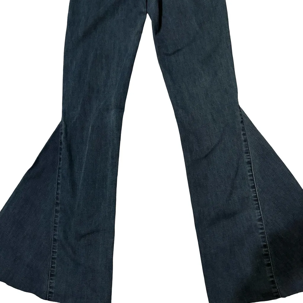 Mumu Blue Flare Jeans Dark Blue Berkeley Bells
Rainstorm Pull on High Rise, Sz S - Image 12