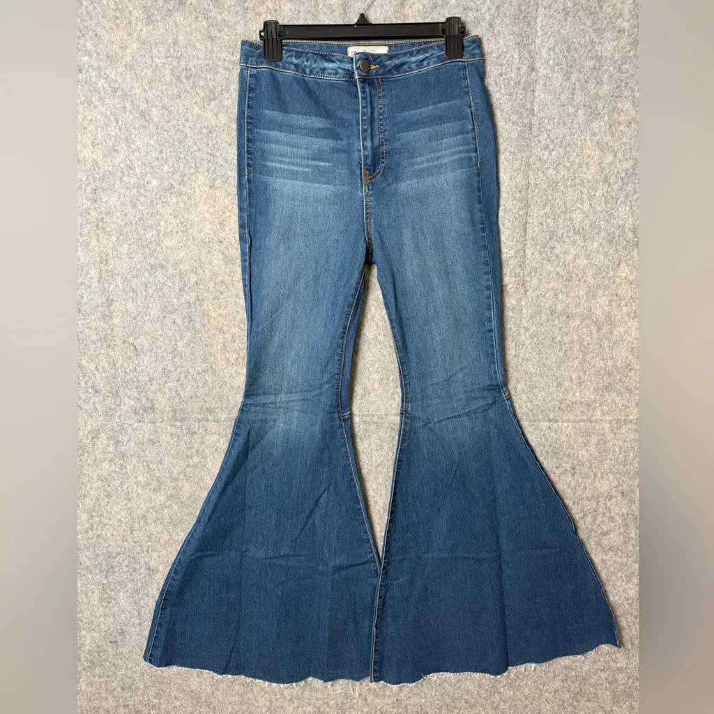 Free People Woman Size 28 stretchy Just Float On Flare Jeans Blue - Image 3