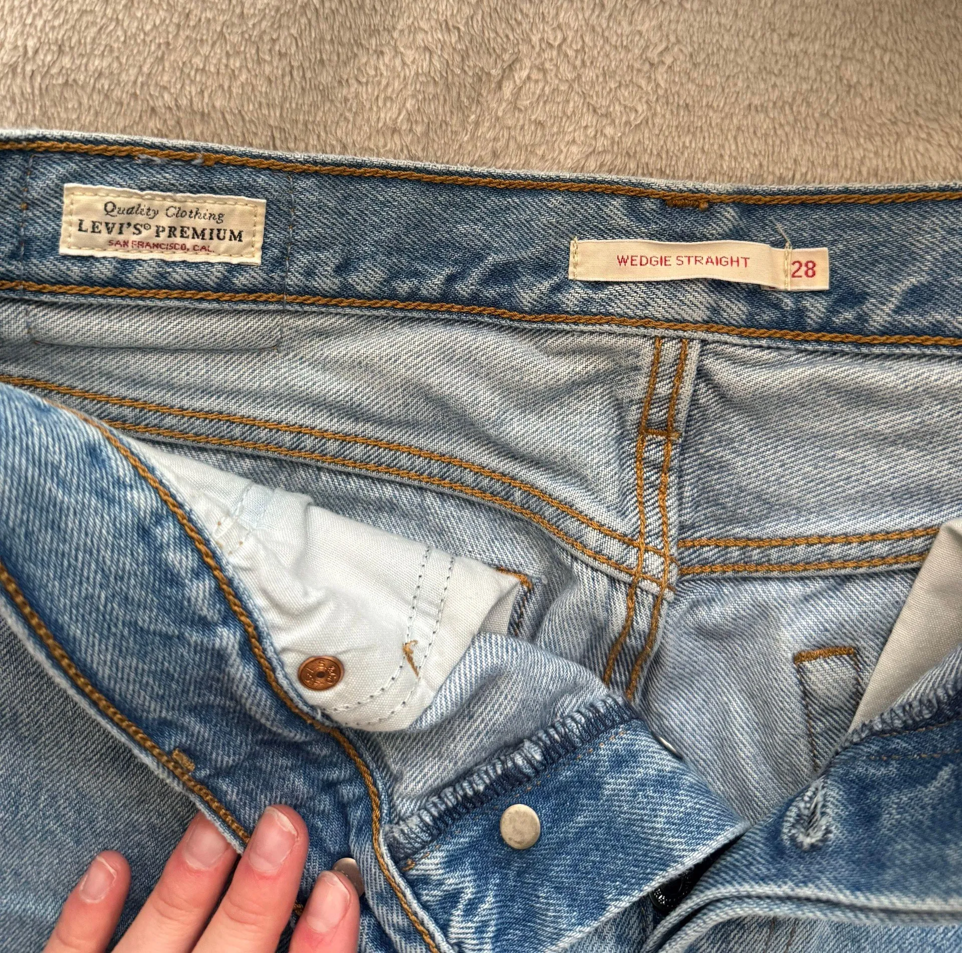 Levi’s Wedgie Straight Jeans - Image 5