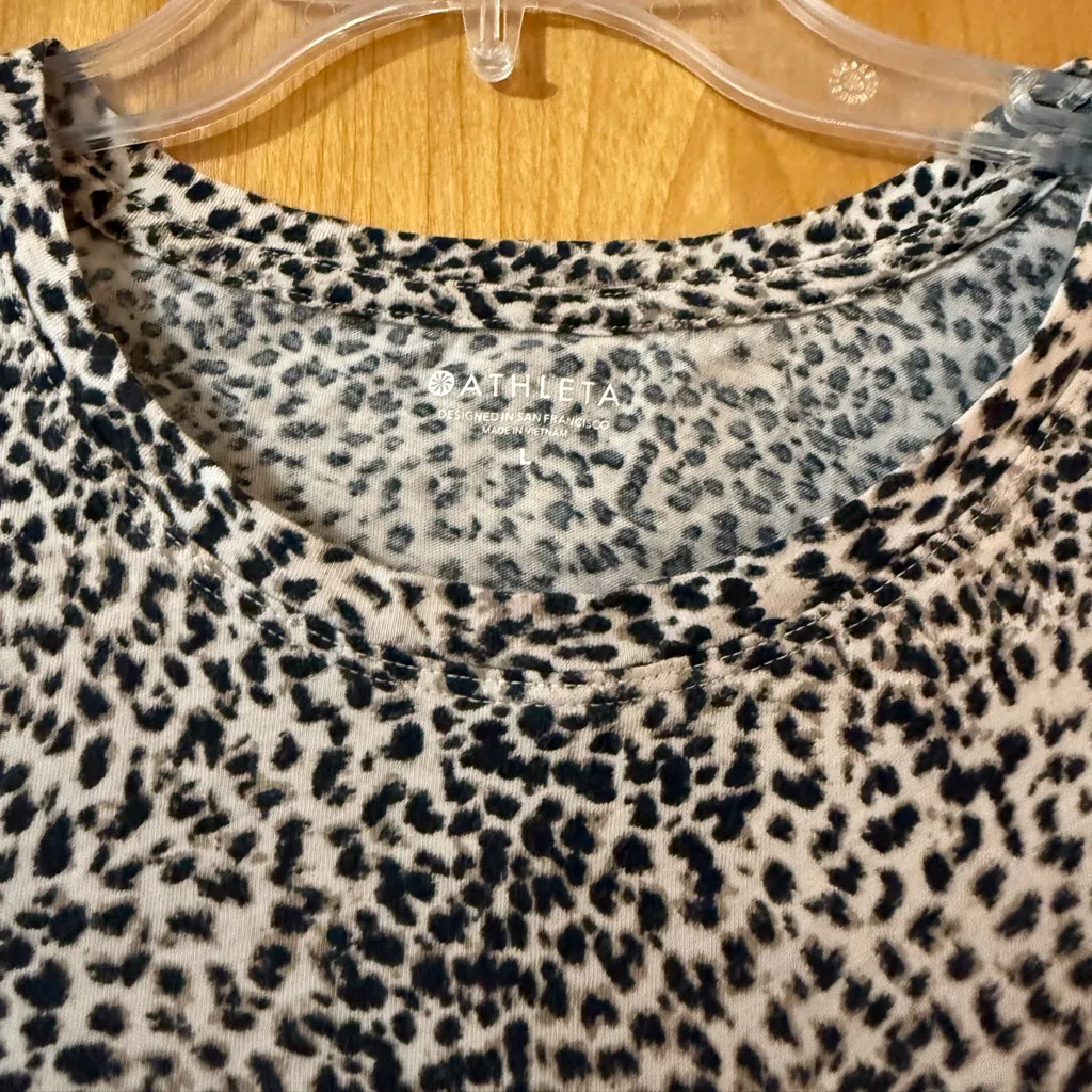 Athleta Daily Printed Tee T-Shirt Animal Print Sporty Loungewear Size Large - Image 4