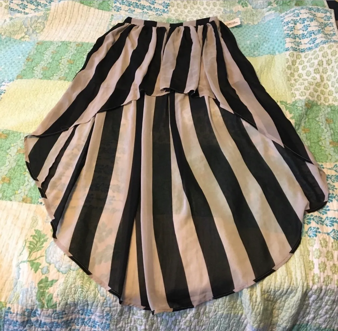 High Low Skirt Beige and Black Sz L - Image 2