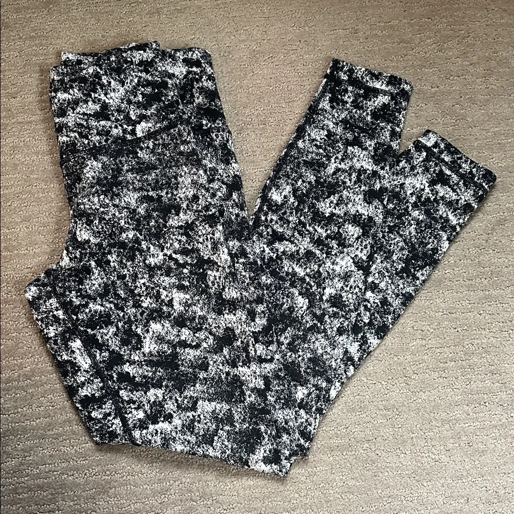 Lululemon Wunder Under High Rise Legging Sz 8 - Image 3