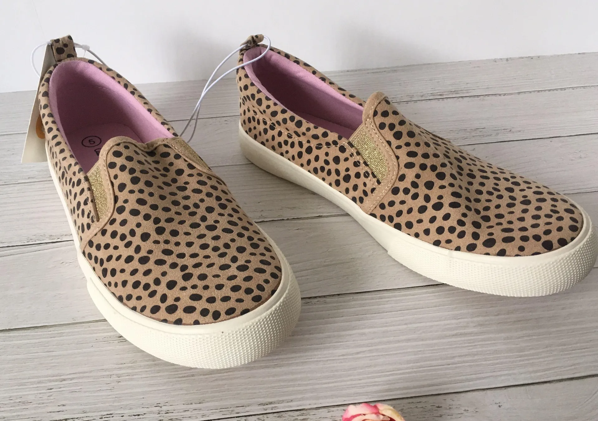 Cheetah Print Sneakers, Size 5 🐆 Tan - Image 3