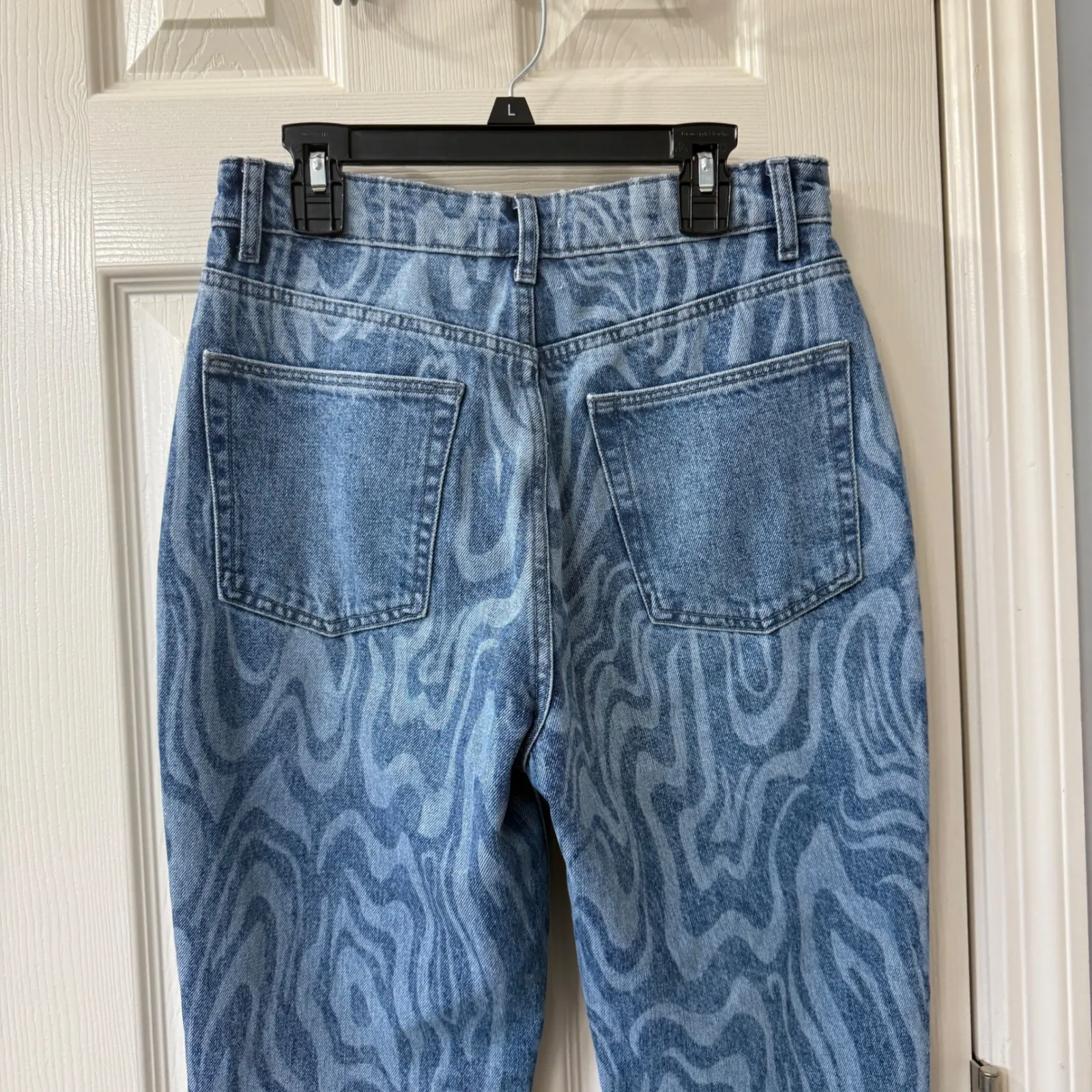 Lovers and Friends‎ Reece High Rise Slim Straight Jeans Blue Swirl Print Sz 26 - Image 4