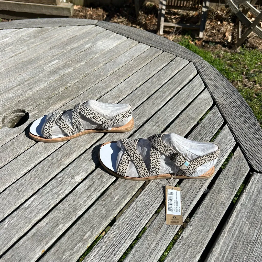 New with tags womens Sicily macadamia mini cheeta print suede sandal size‎ 6 - Image 4