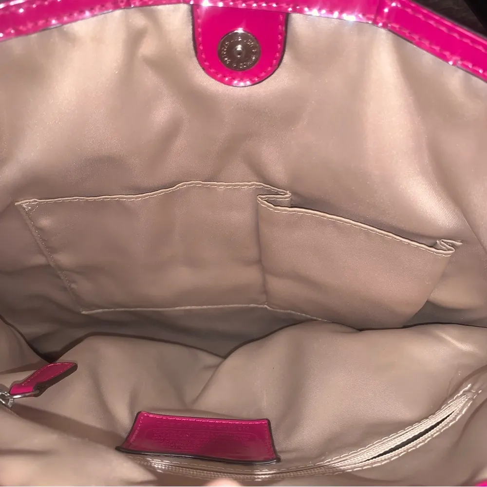 Coach Poppy Pink Liquid Purse with Adjustable Silver Chain Strap - Image 8