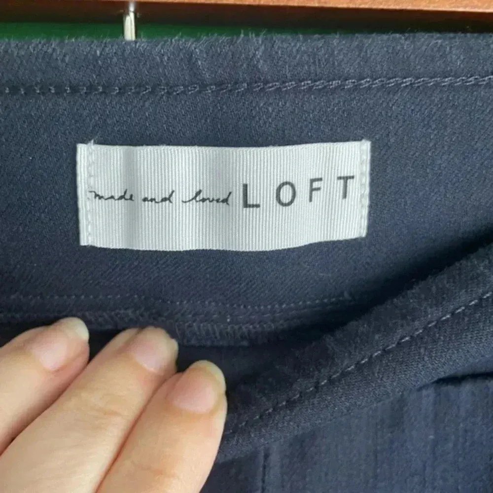 LOFT CLEARANCE flat front denim Jeans Straight‎ Leg SIZE 4 EUC Like New - Image 2