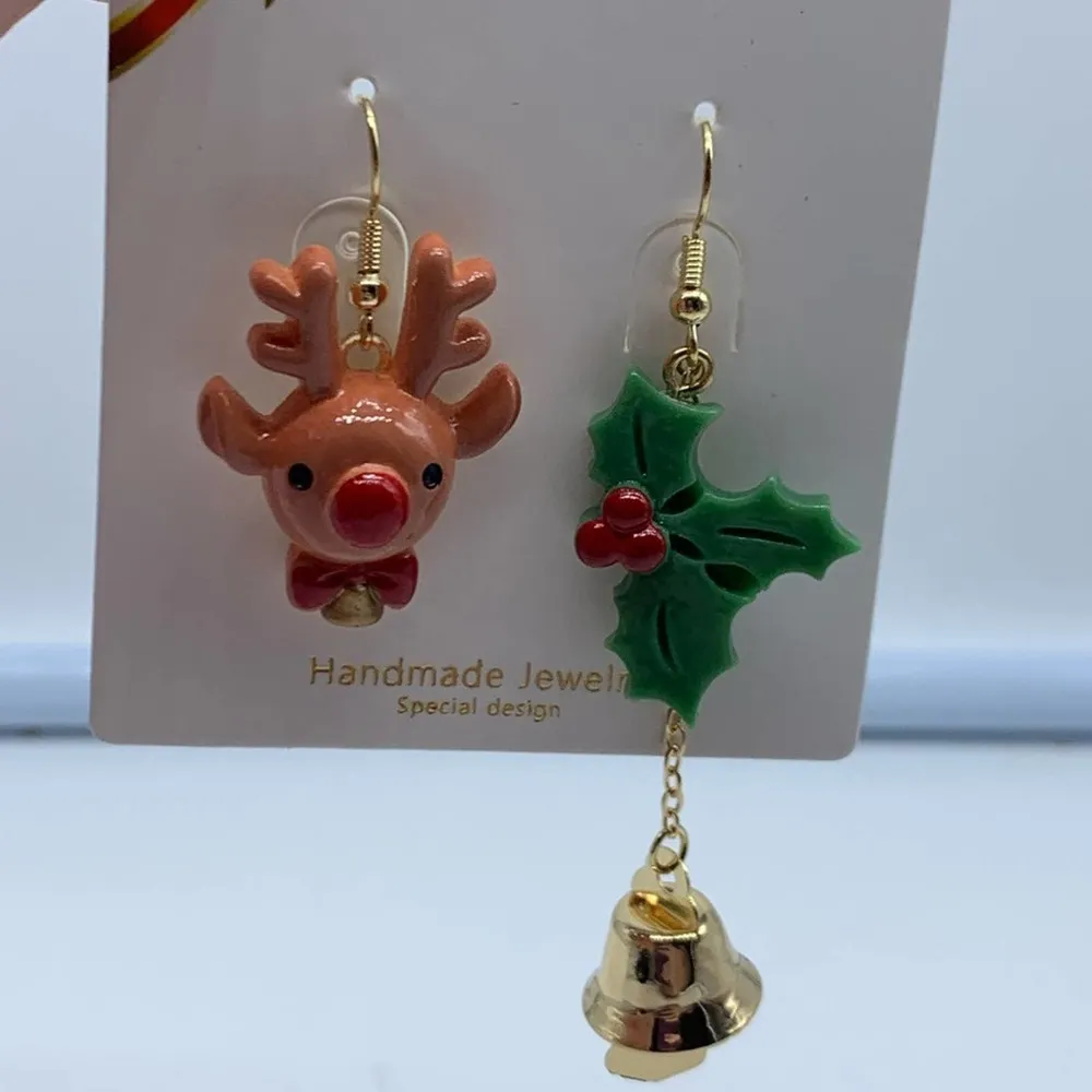 New Christmas reindeer&mistletoe w/bell earrings - Image 3