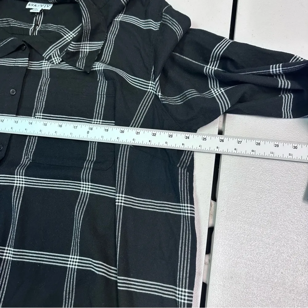 Ava & Viv Black and White Casual Button Down Shirt - Image 3