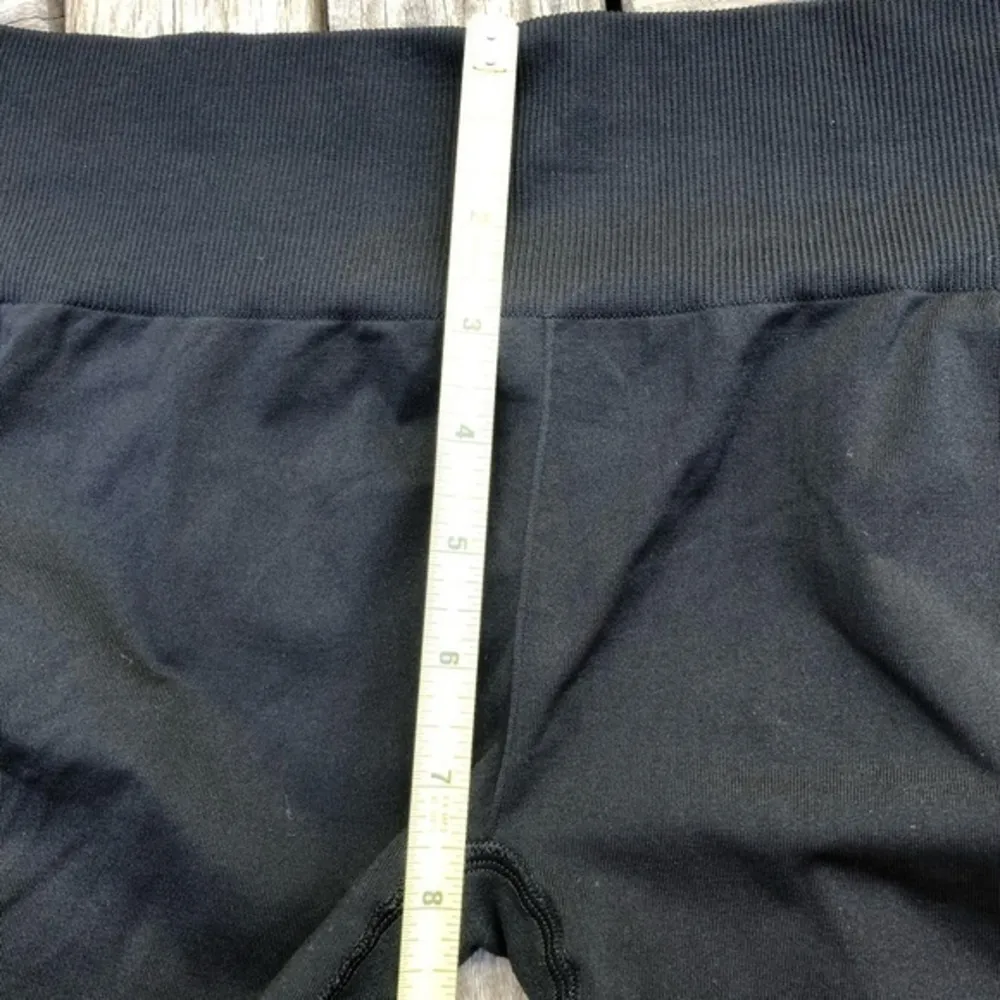 Gap Fit Motion Black Leggings Size M - Image 5