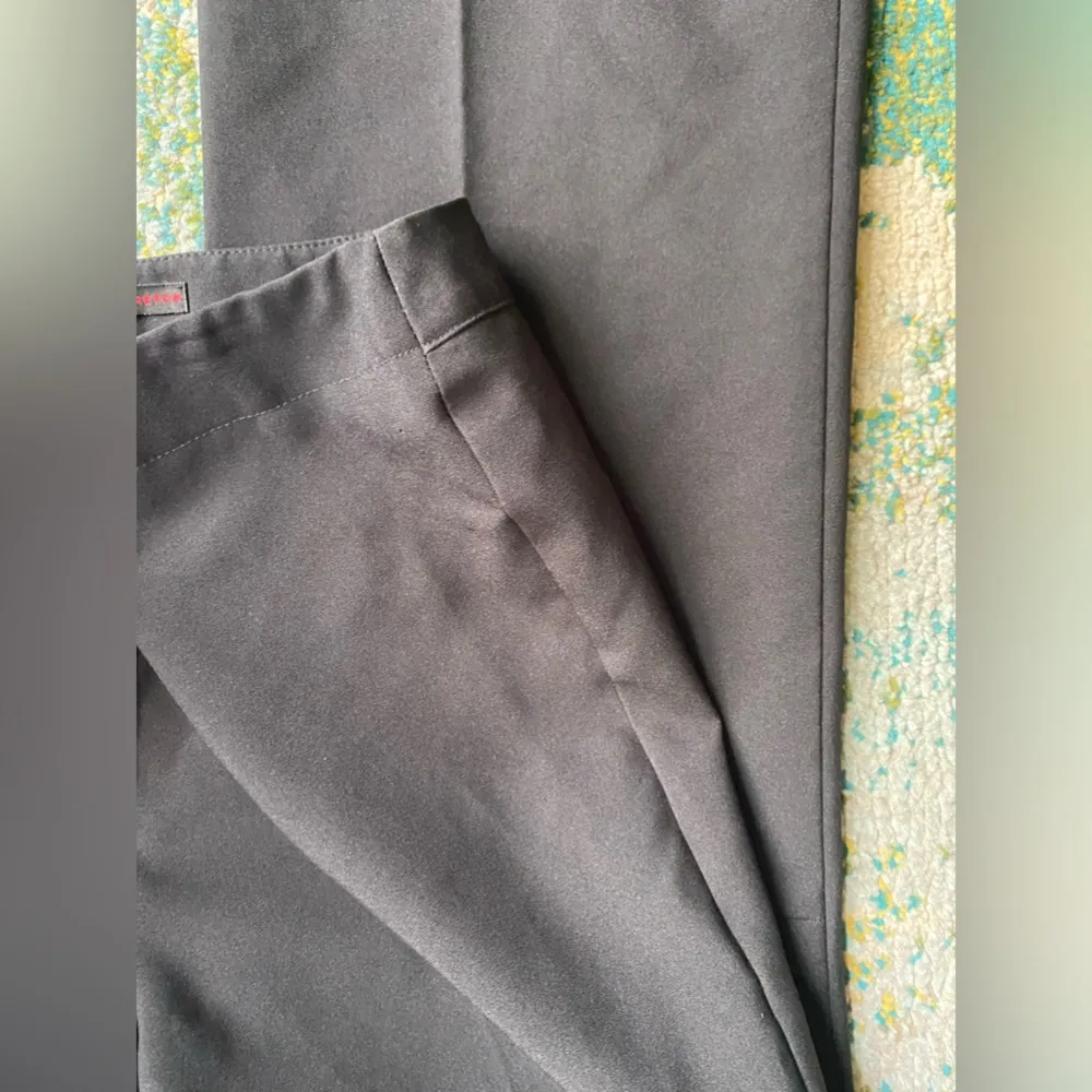 Vintage Y2K NY&Co City Stretch black bootcut seamless dress pants, size 8 tall - Image 5