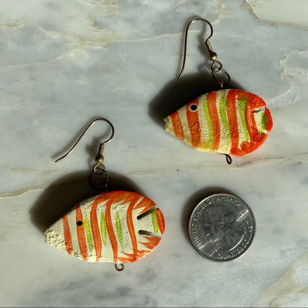 VINTAGE Hand Painted Orange and Green Wooden Fish Earrings White - Image 4