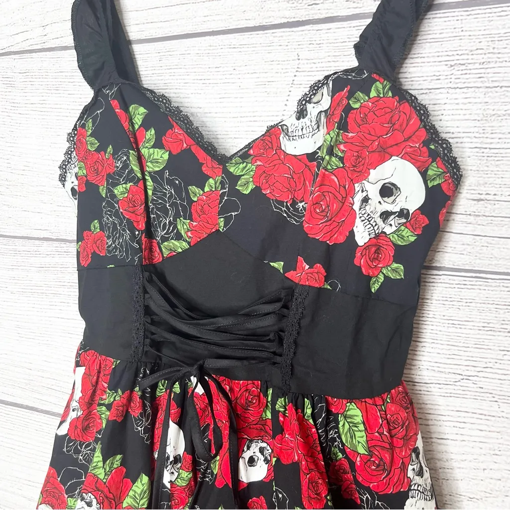 Hot Topic Day Of The Dead Red & Black Roses & Skulls Lace-Up Dress Size Medium - Image 6