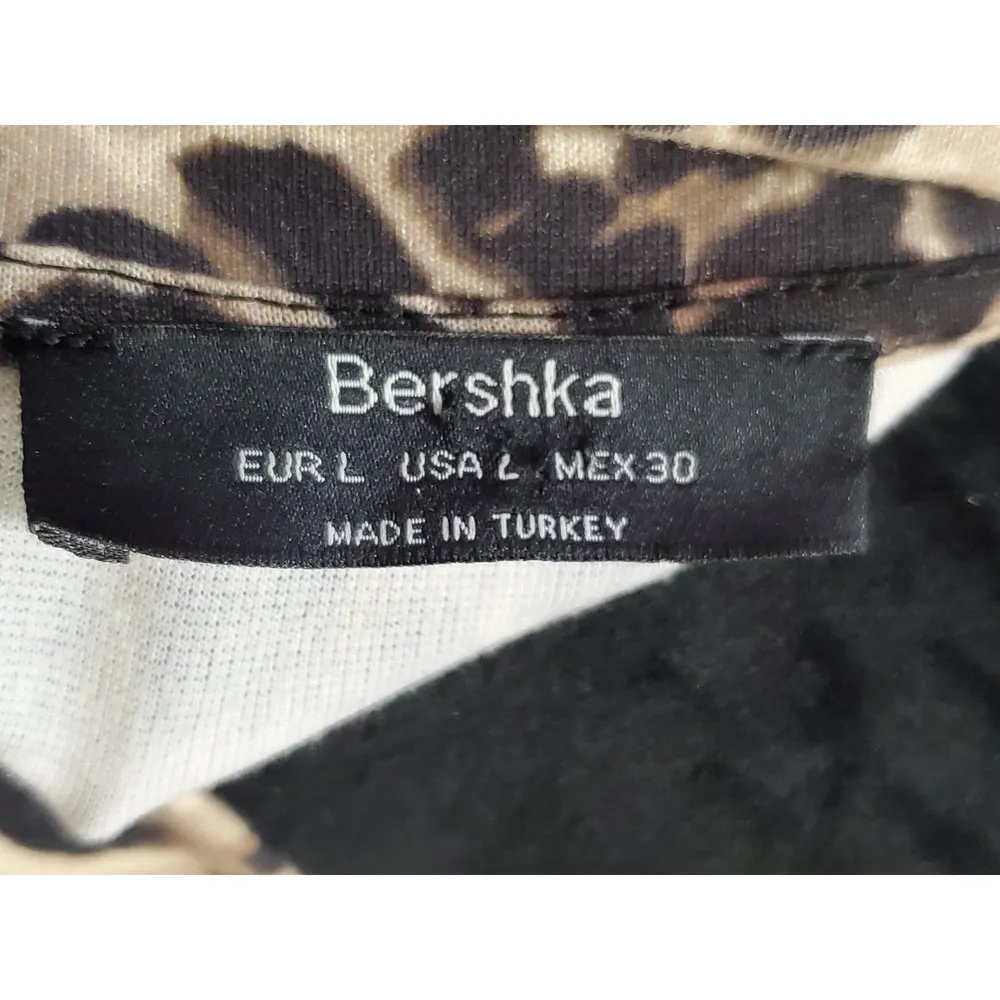 Bershka Womens Brown Animal Print Mock Neck Long Sleeve Top Blouse size Large - Image 9