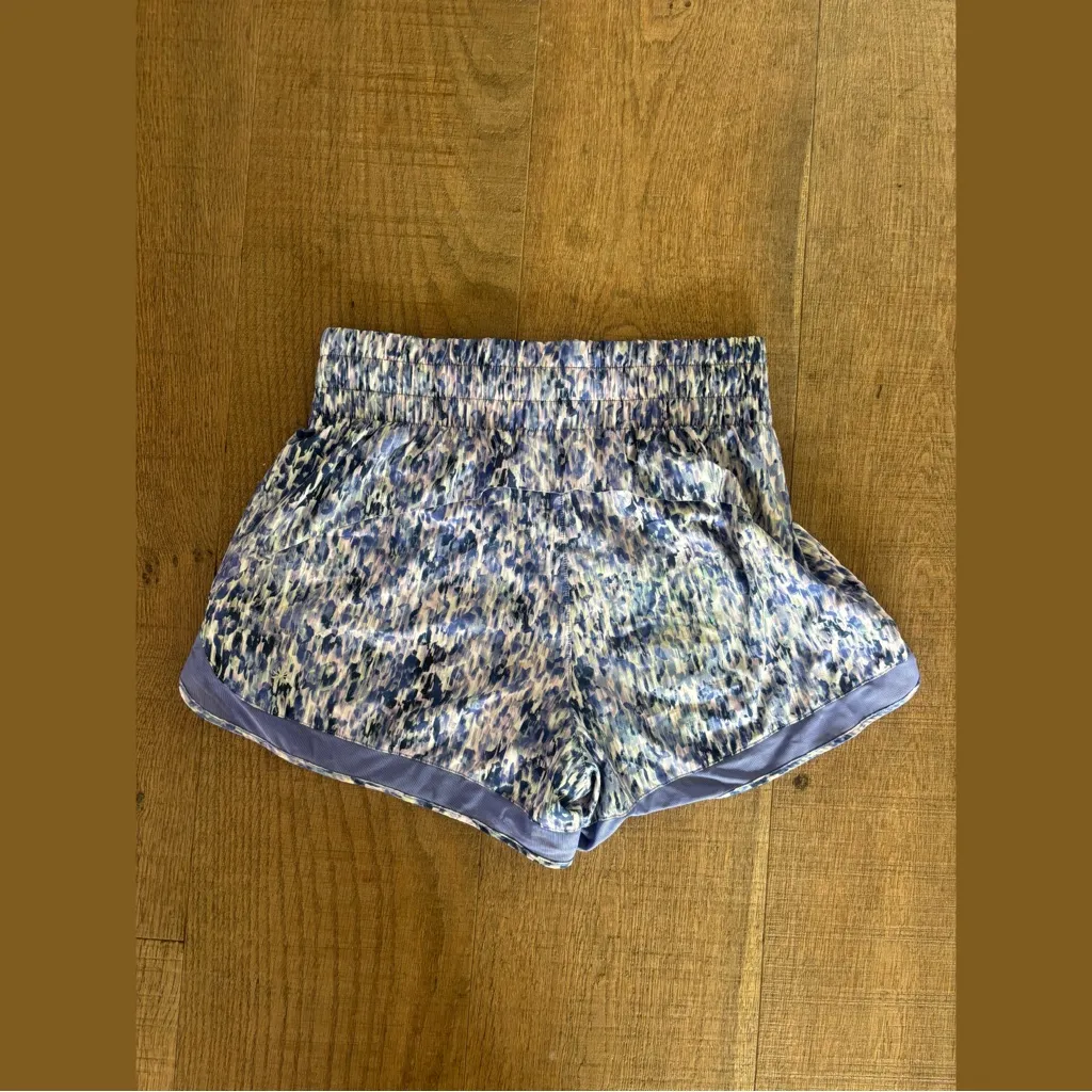 athleta mesh racer run printed purple shorts - Image 2