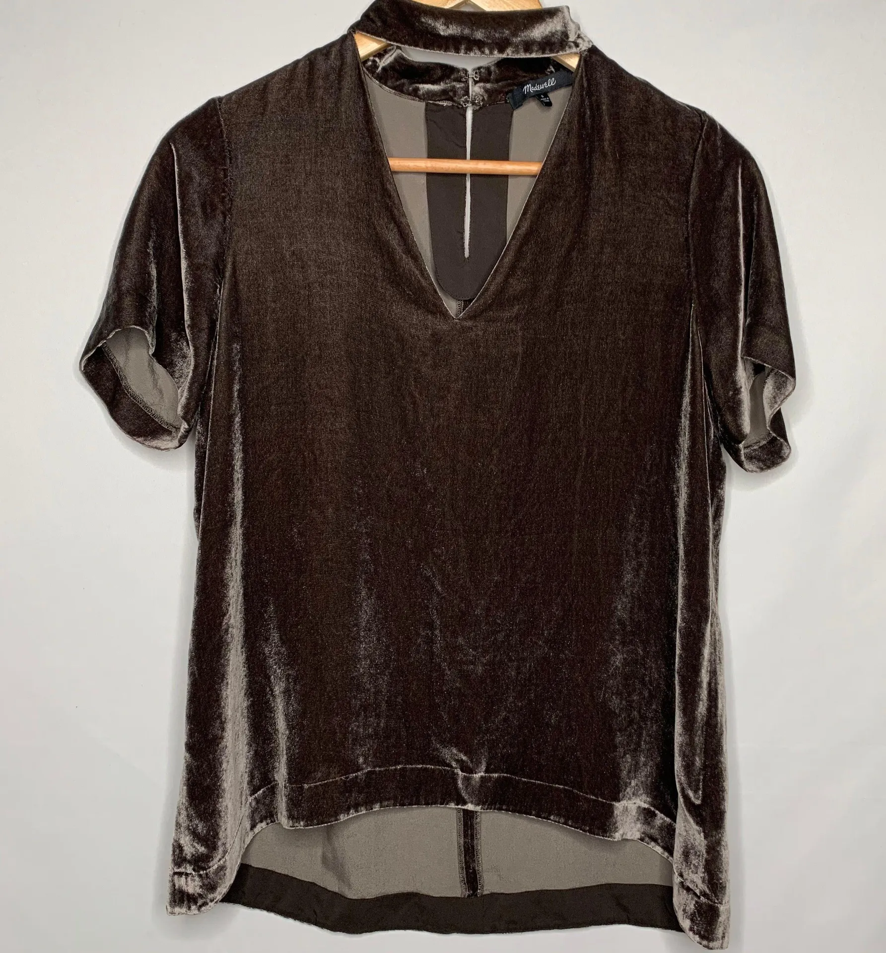 Short Sleeve Velvet Choker Top Small - Image 3