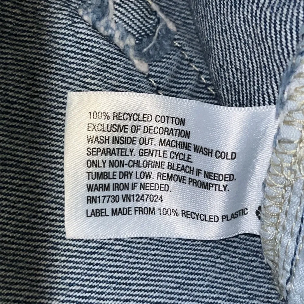 Wild Fable Denim Jean Mini Skirt w Retro Patch’s Women’s 16 Medium Wash - Image 8