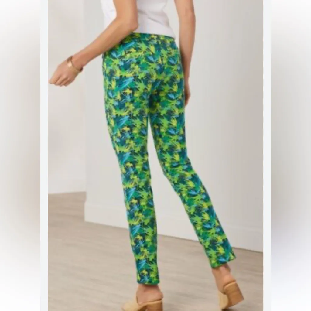 Soft Surroundings Green Tropical Print cute stretchy Pants - Image 2