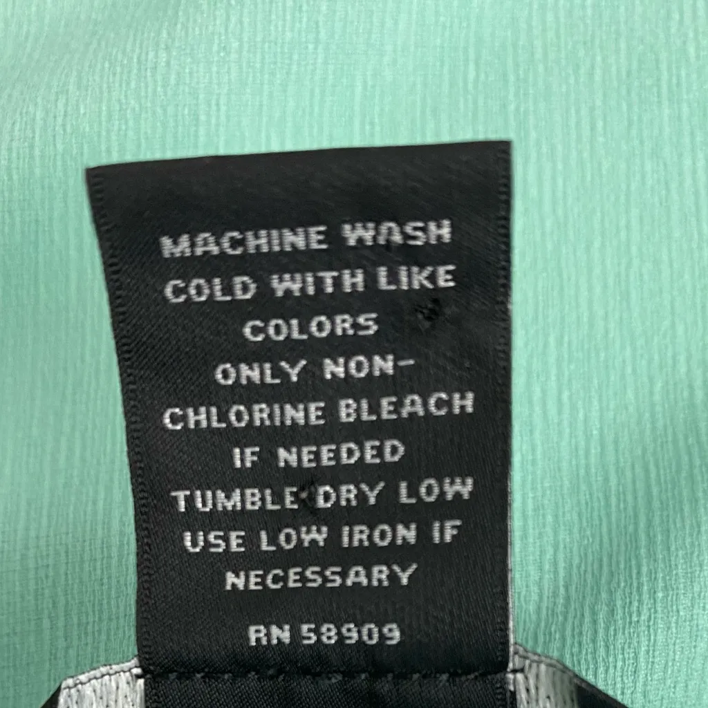 Investments Petites Women’s L Green Light & Flowy V-neck Ruffle Short Sleeve Top - Image 4