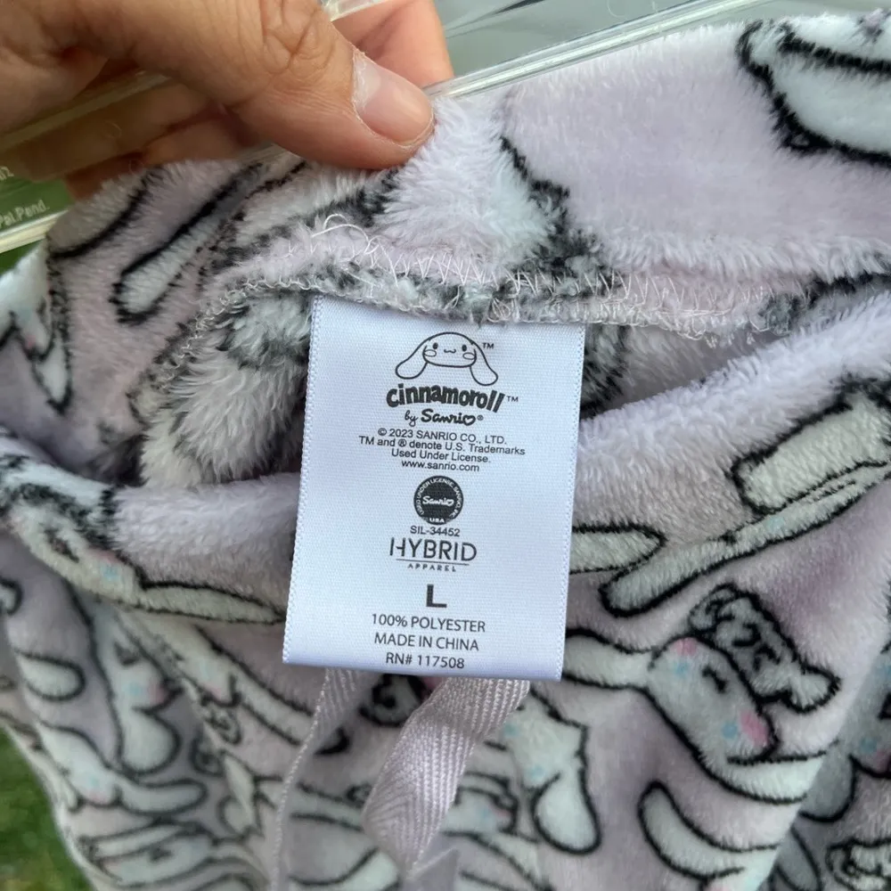 Cinnamoroll Fuzzy Sleeping Shorts White Size L - Image 4