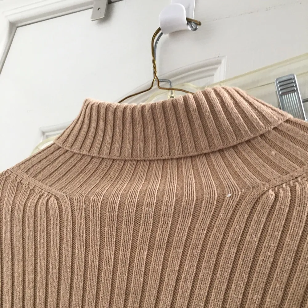 Chico's FINAL MARKDOWN Ladies Chico’s ribbed knit top 1 medium - Image 3