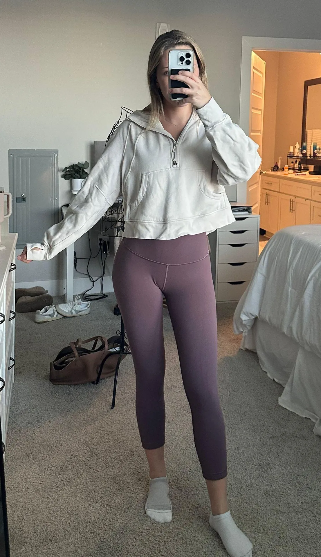 Scuba In Beige - Image 3