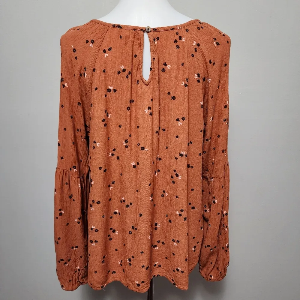 Sonoma brown floral gauze balloon sleeve blouse size medium - Image 7