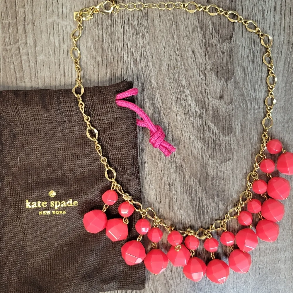 Kate Spade New York Gold Tone Faceted Salmon Resin Dangles Necklace - Image 11