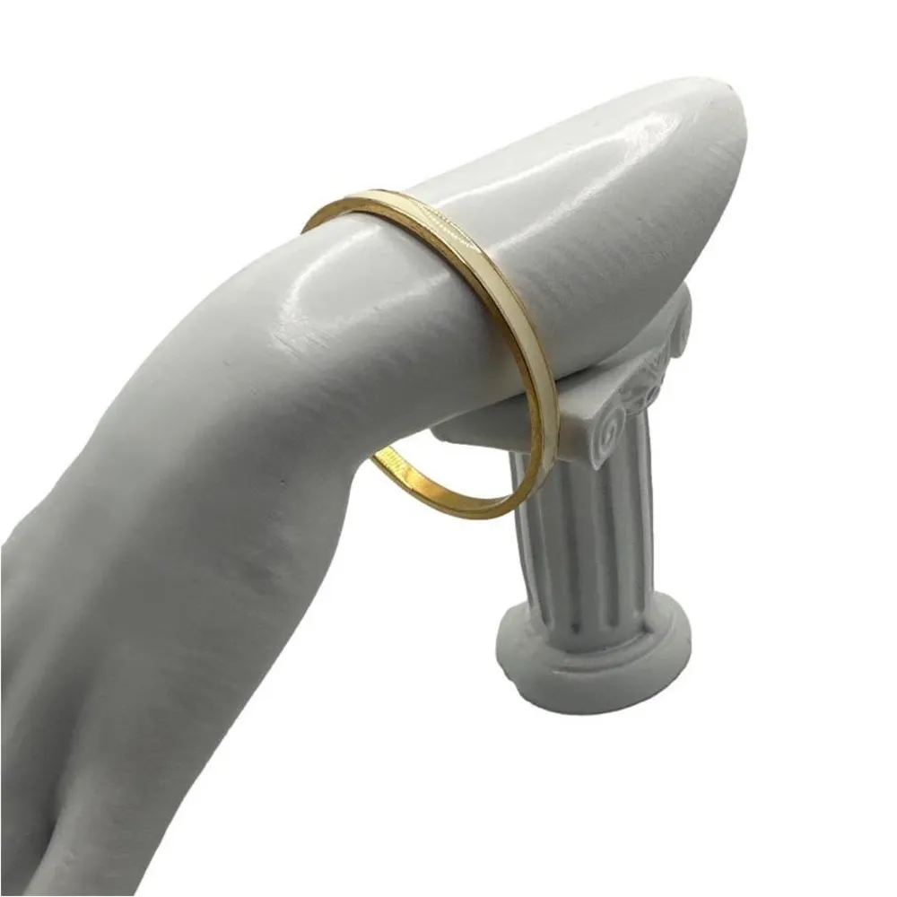 KATE SPADE New York RISE ABOVE Idiom Cream Enamel Bangle - Image 5