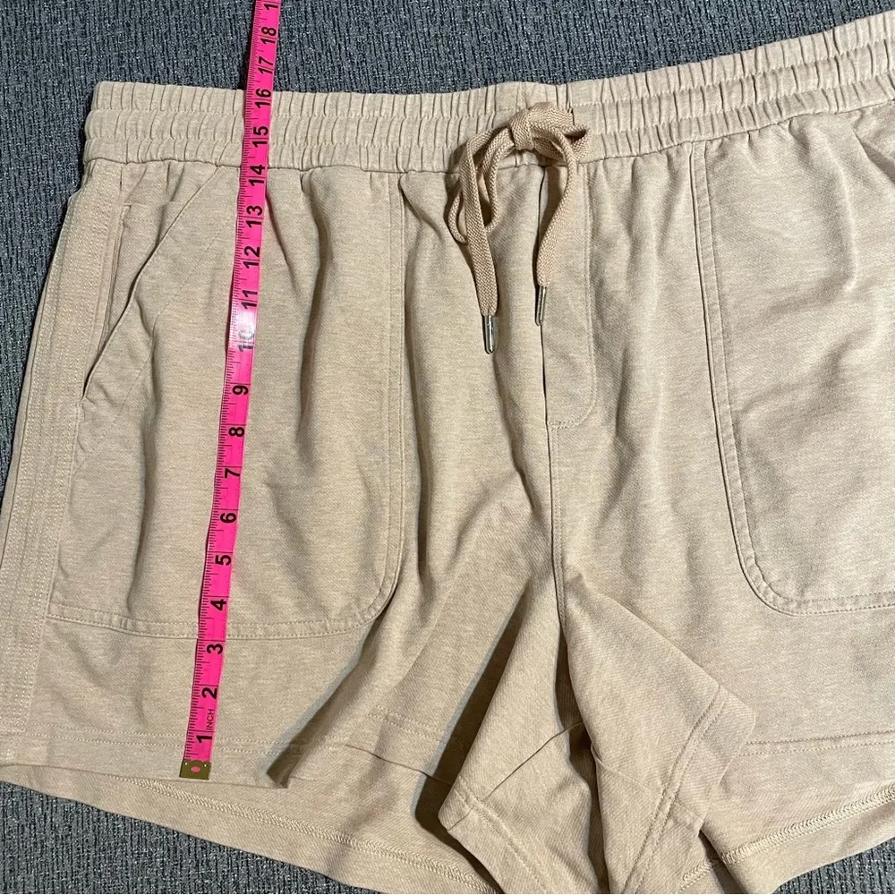 Athleta Women’s Farallon Heathered Shorts - Image 14