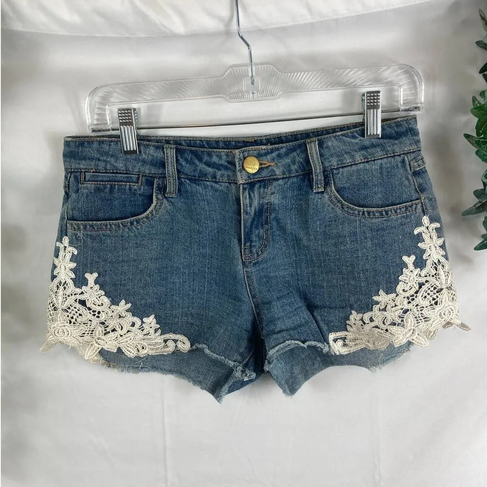Harper  lace detail jean shorts - Image 2