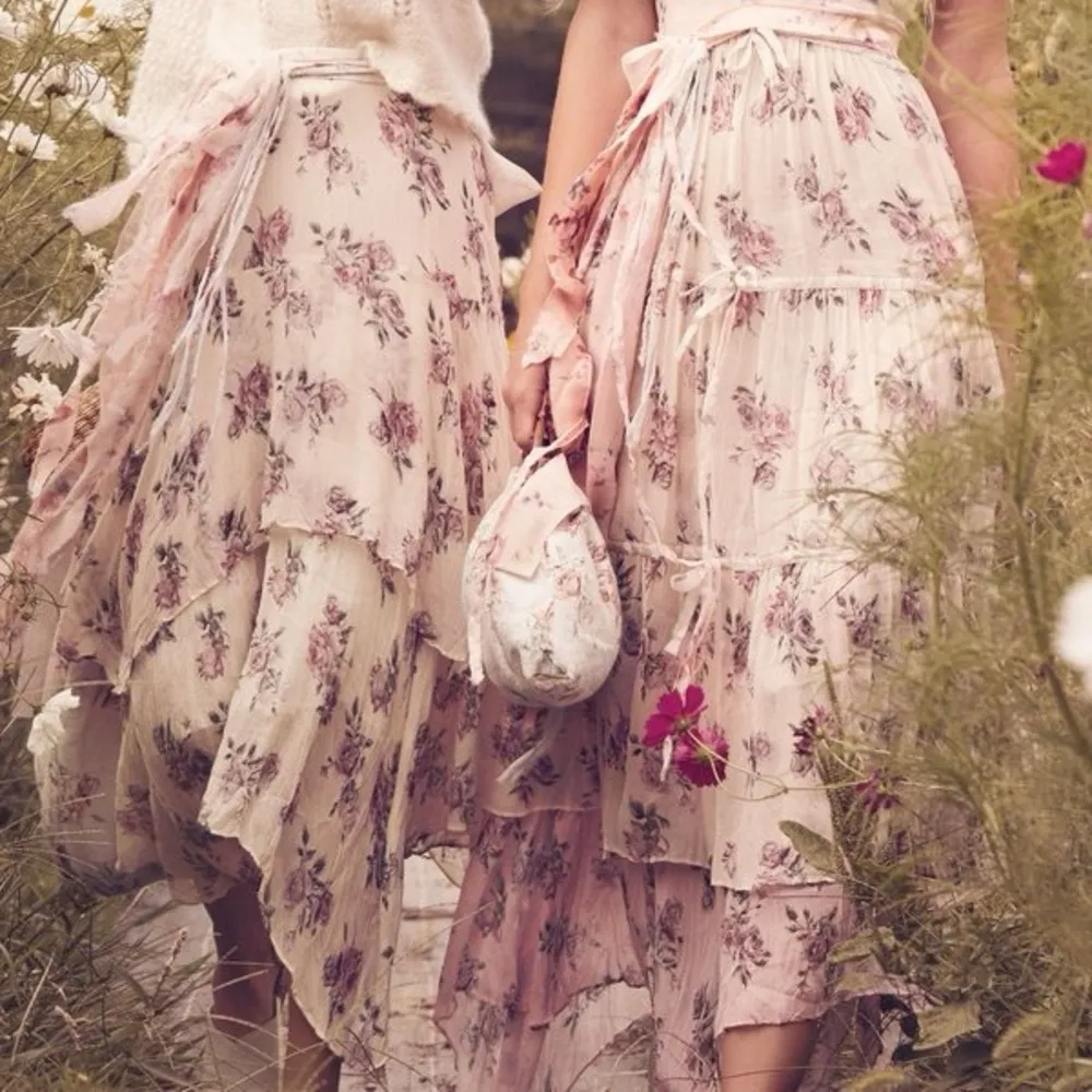 NWT Loveshackfancy alex silk midi skirt in monaco lilac - Image 3