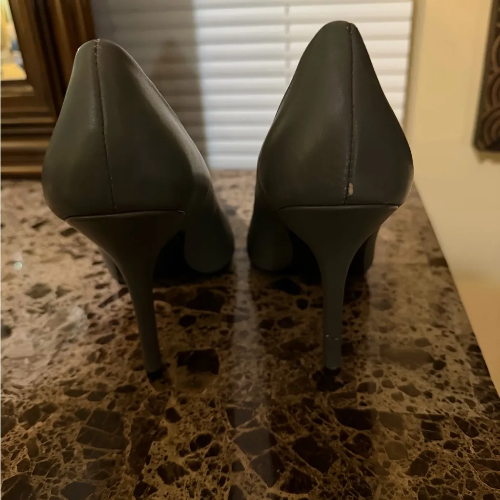 Charles David Gray Women's Heels Never Worn! - Image 3
