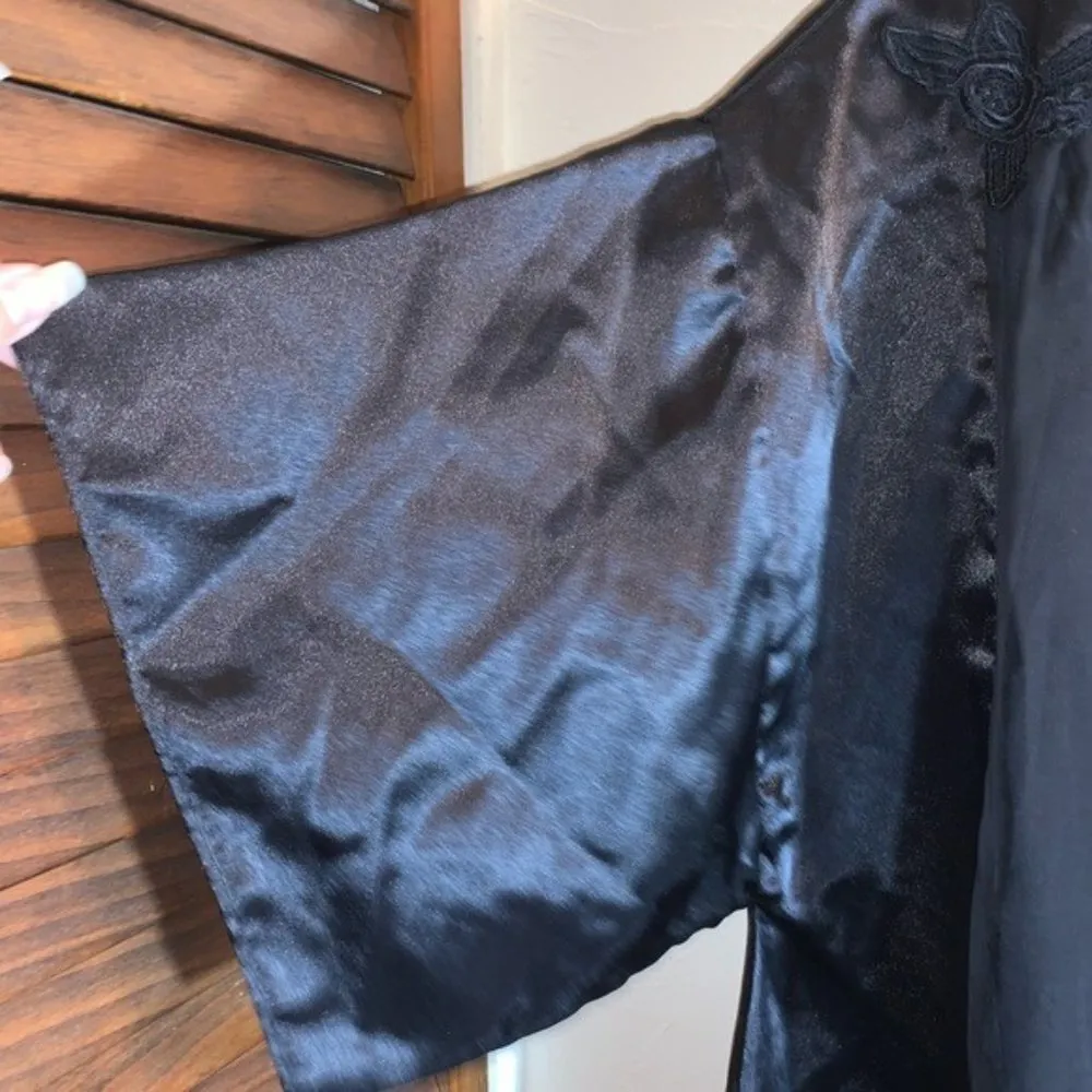 Victoria’s Secret Gold Label Open Front Black Satin Robe Small - Image 3