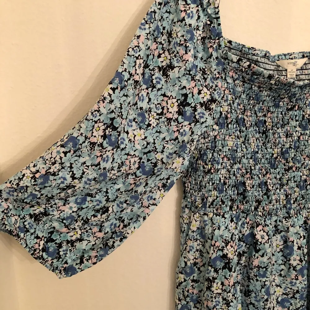 NEW Blue/Pink Floral Puff Sleeve 1X Smocked dress - Image 3