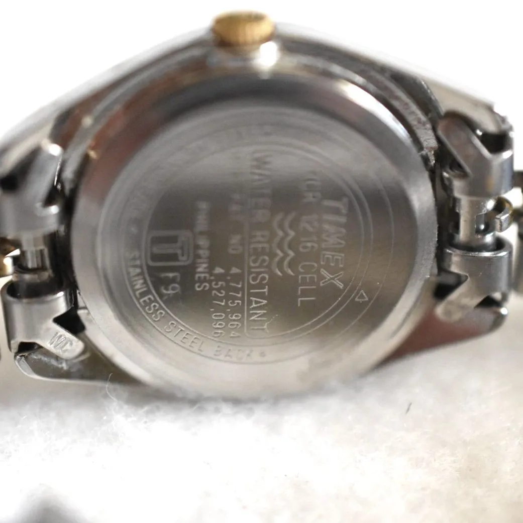 Vintage Timex Indiglo Two Tone Casual Classic Expandable Band New Battery Watch - Image 3