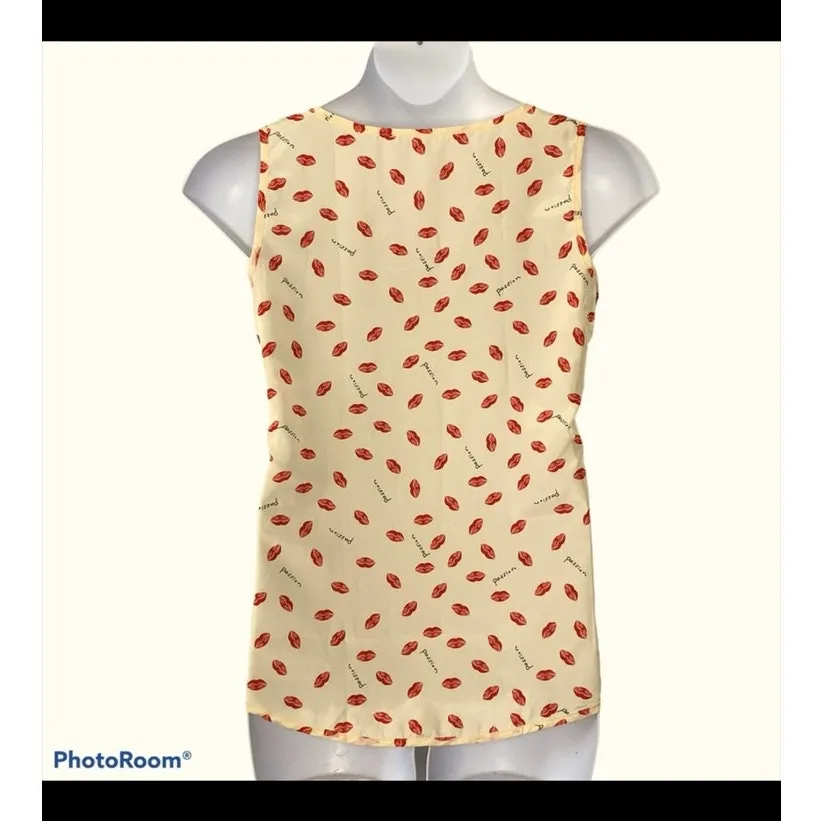 Red Hot Lips "PASSION" Cami Blouse XL Cream Red Lips Whimsical Sleeveless - Image 7