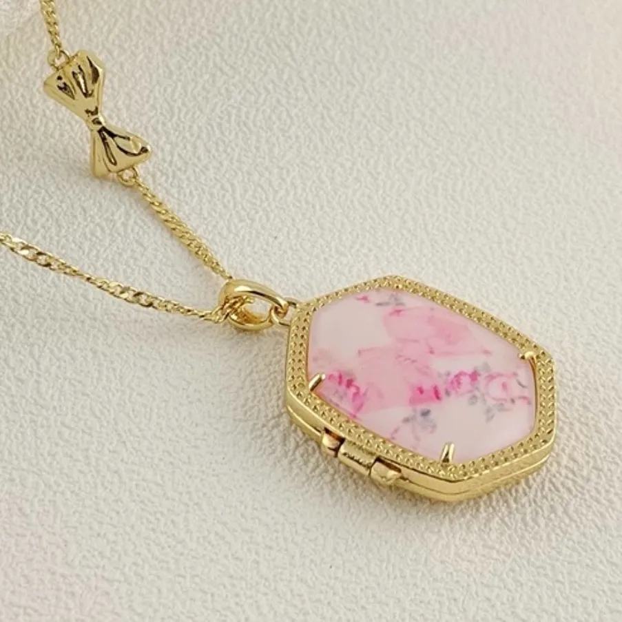 Kendra Scott x LoveShackFancy Daphne Gold Locket Necklace - Image 2