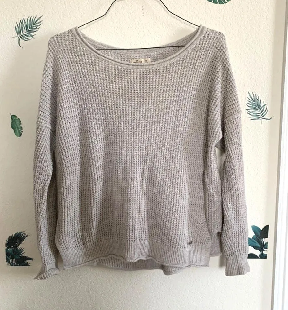 Hollister Cream Sweater - Image 4