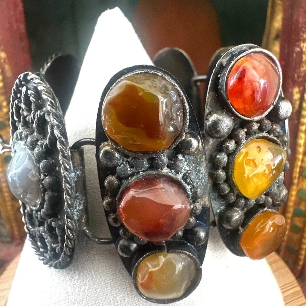 Vintage Cheval Quartz Agate Stone Cuff Watch - Image 3