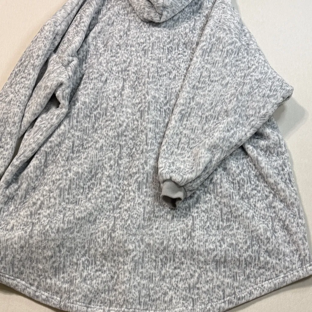 The Comfy Dream Gray Women's Poncho - Image 10