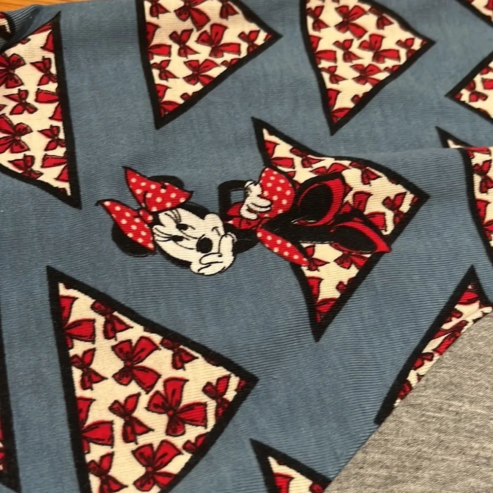 Lularoe Minnie Mouse top size 2XL - Image 3