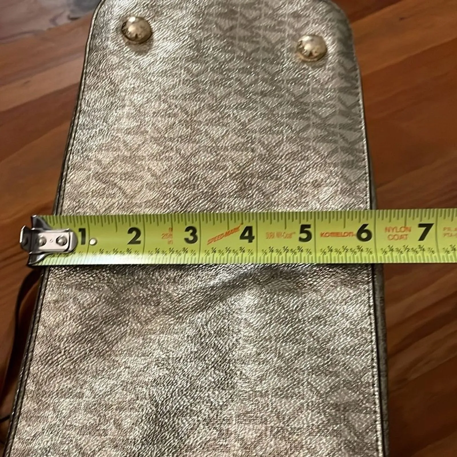 Michael Kors Metallic Gold Signature Monogram Jet Set Travel Tote Bag - Image 7