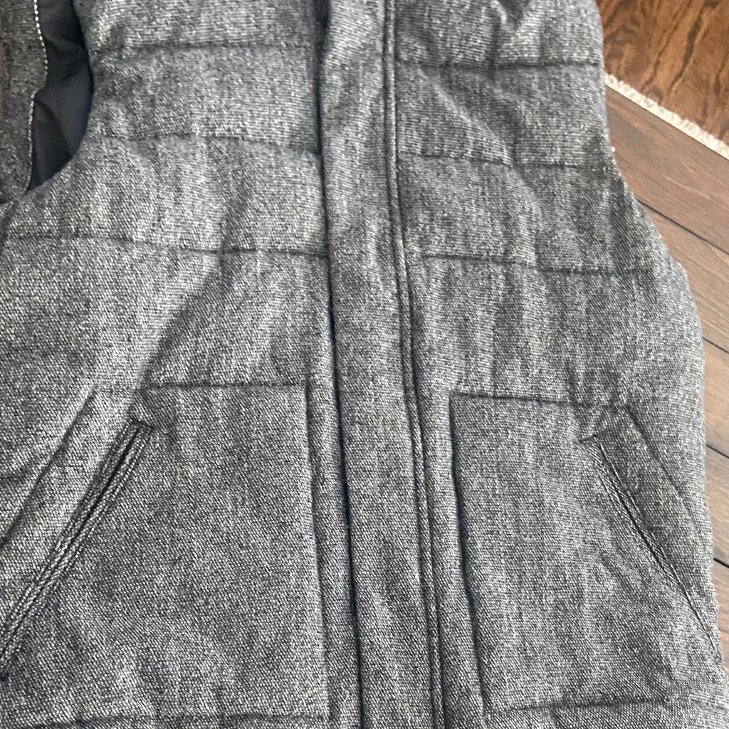 Gap Old Navy Women's Gray Wool Blend Tweed Zip-Up Sleeveless Puffer Vest Size L - Image 6