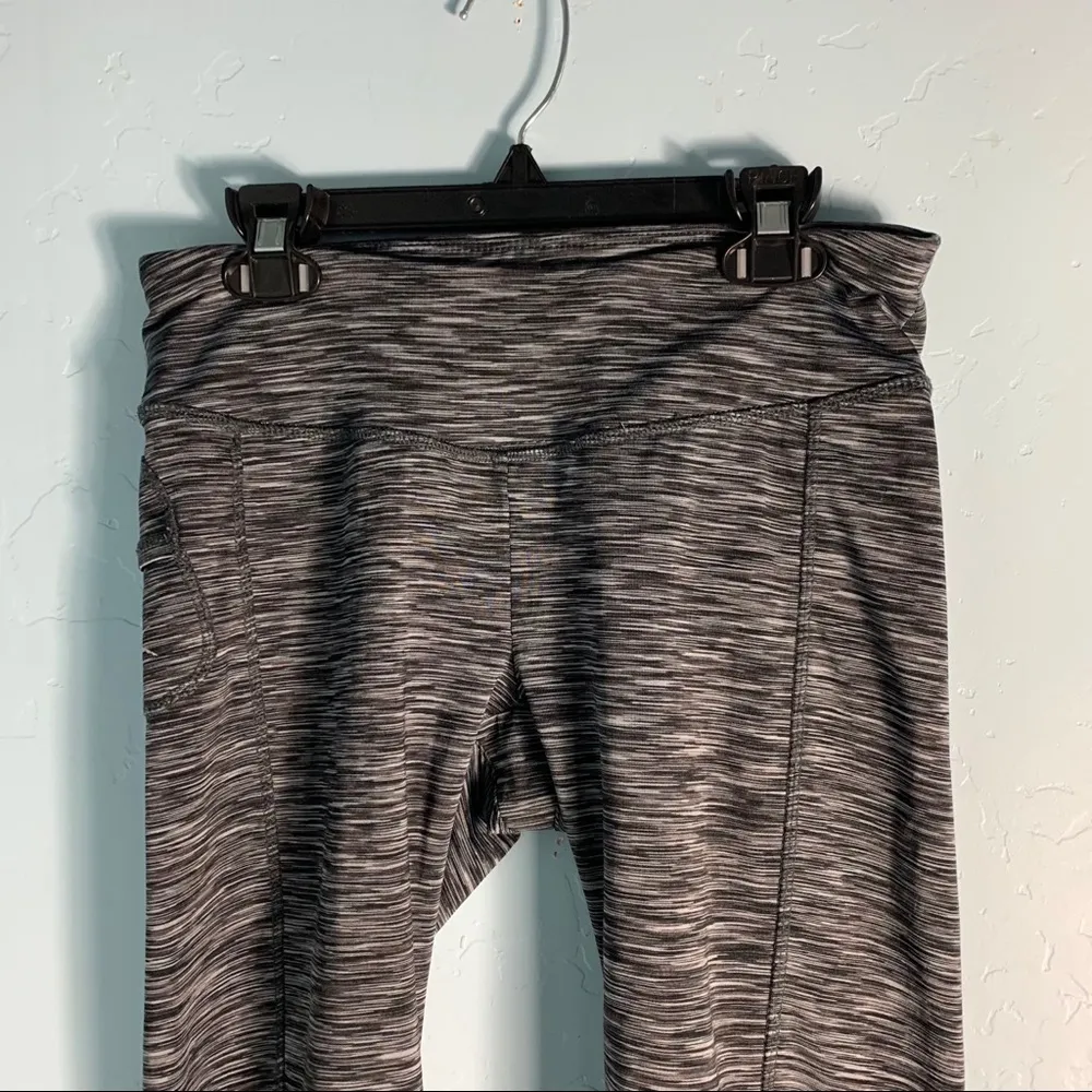 Danskin Grey/Black Knee Length Leggings - Image 9