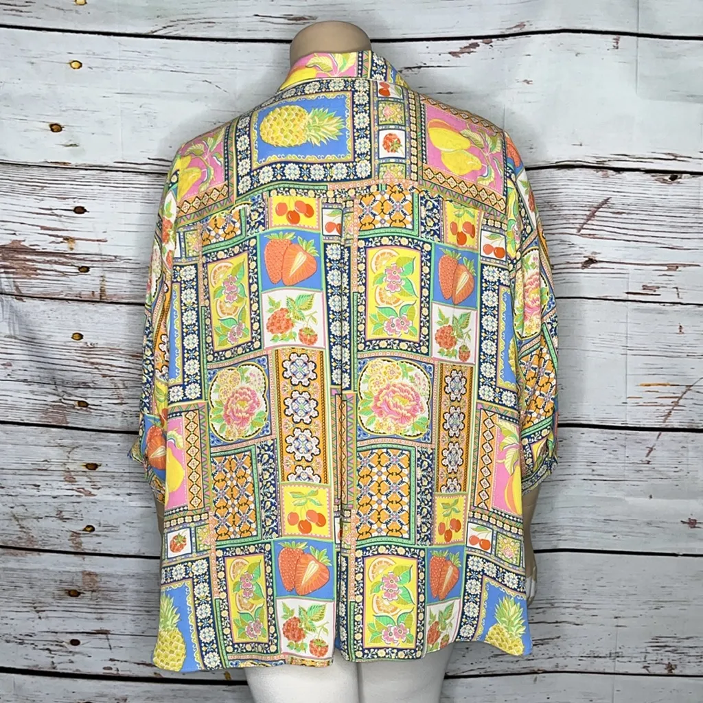 Rose & Olive Size 3X Vibrant Floral - Fruit Novelty Print Button Up Blouse Top - Image 4