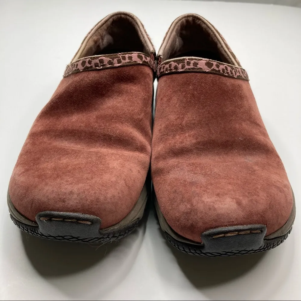 Merrell | Encore Adams Clogs Raisin Color Giraffe Print 8.5 - Image 7