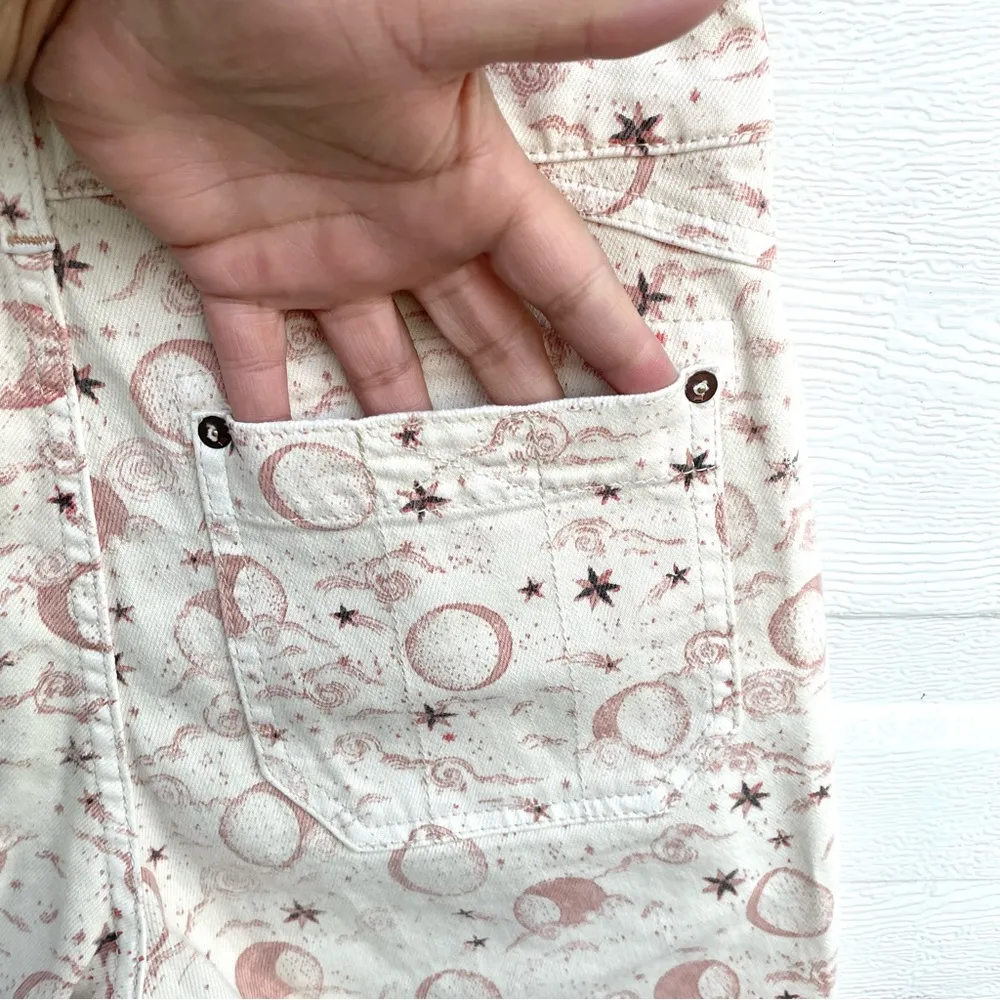 Anthropologie Cocorrina Womens Shorts Celestial Cream Mauve Moon Size 25 - Image 9