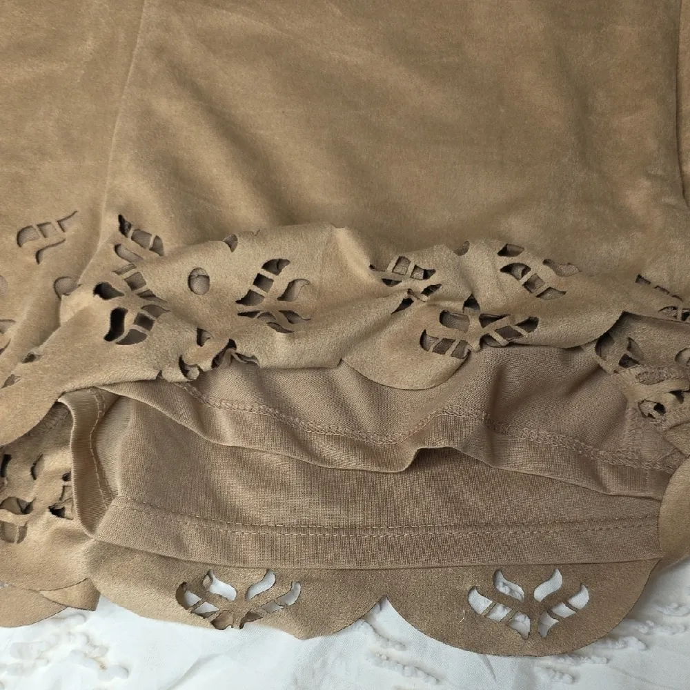 Stella Luce Shorts High Waist Scalloped Tan Large - Image 4